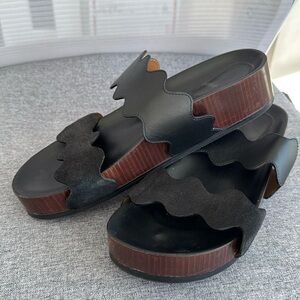 Chloe Black and Brown Wavy Strap Sandals